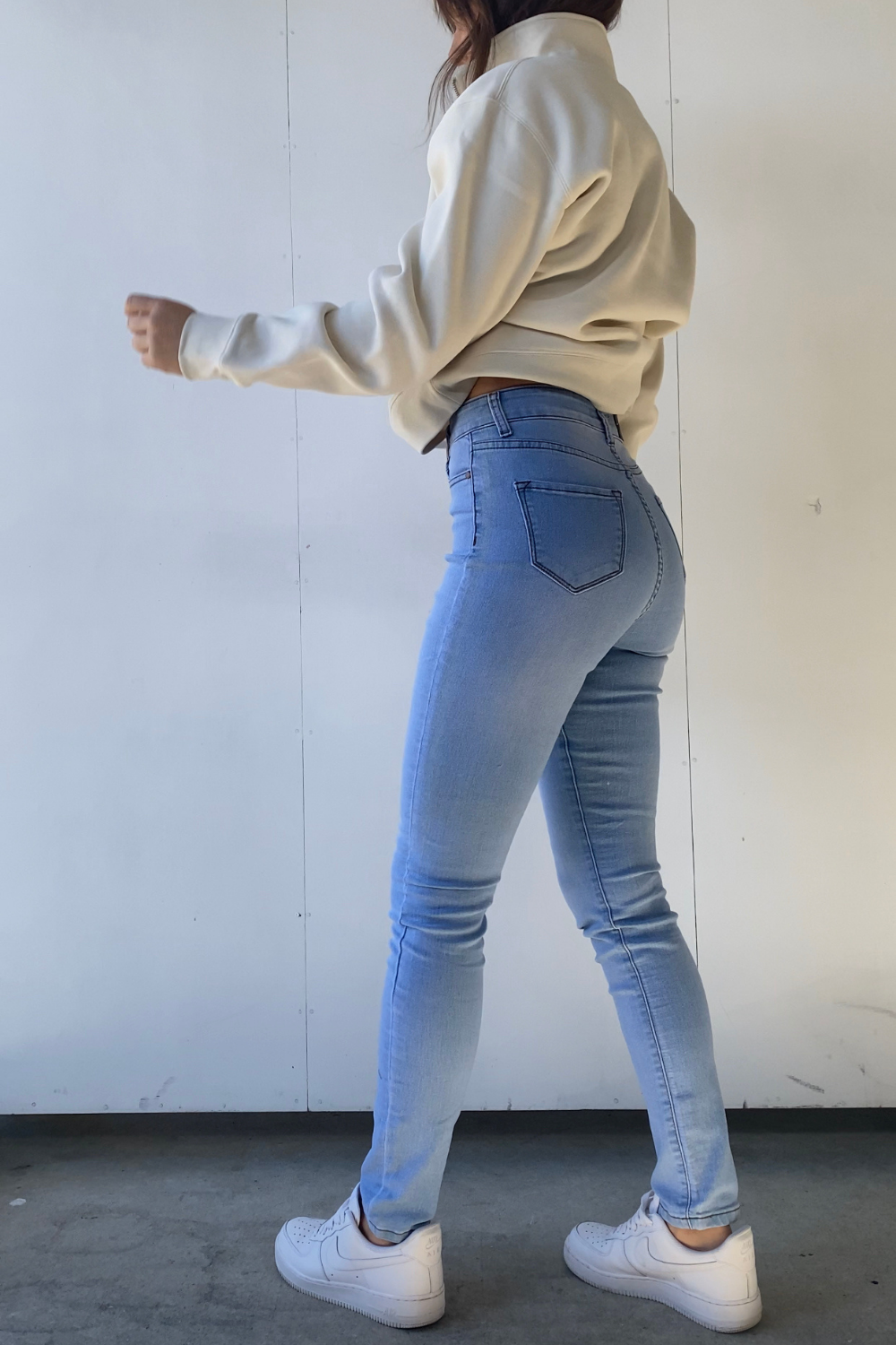 Light Wash High Waisted Jeans - Her Crew